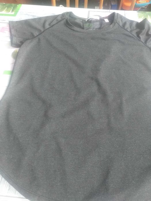 Tshirt sportowy grafitowy