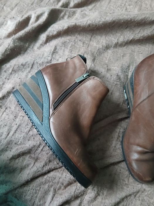 Buty na koturnie  damskie