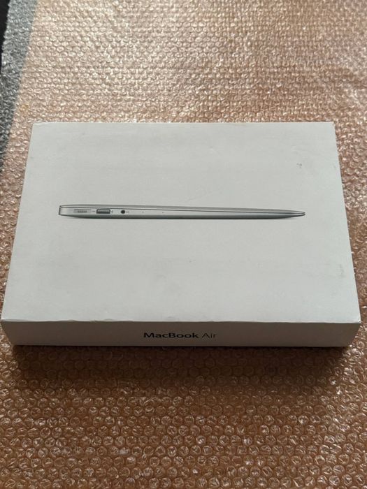 Macbook air 13.3 2014 4/128gb a1466