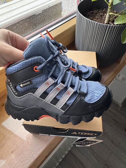 Дитяче зимове взуття adidas TERREX