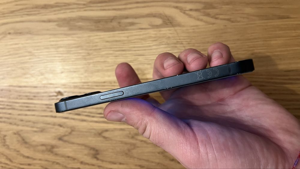 Продам Iphone 13 128gb офіційний!