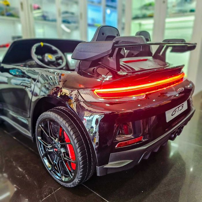 Mocne autko na akumulator PORSCHE 911 dla dzieci+ PILOT 4x4 mp3 lakier