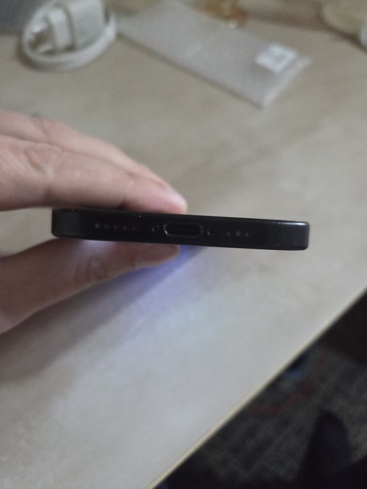 Iphone 15 заблокований айклауд на запчастини