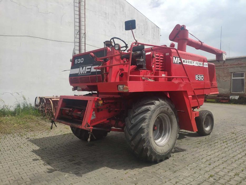 Комбайн Massey Ferguson 530