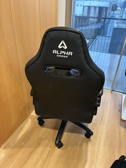 Cadeira Gamer Alpha Gamer em bom estado