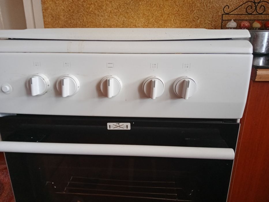 Kuchenka gazowo-elektryczna Amica