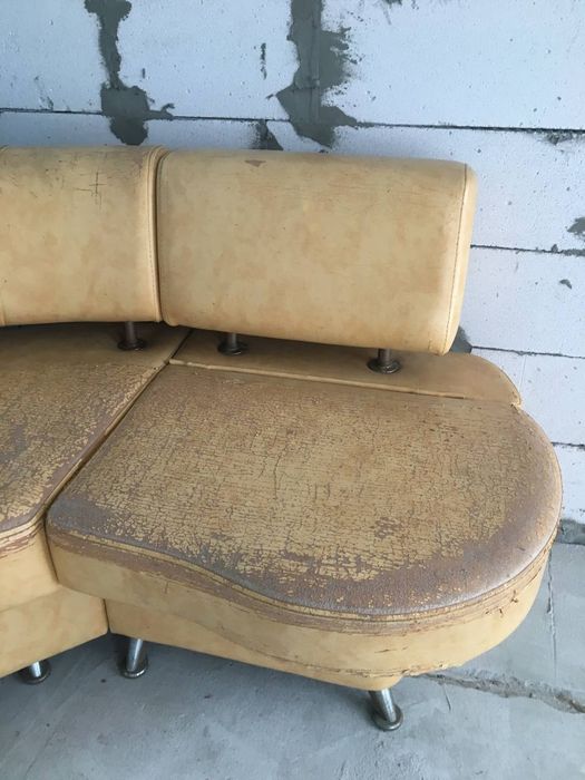 Угловой диван под восстановление