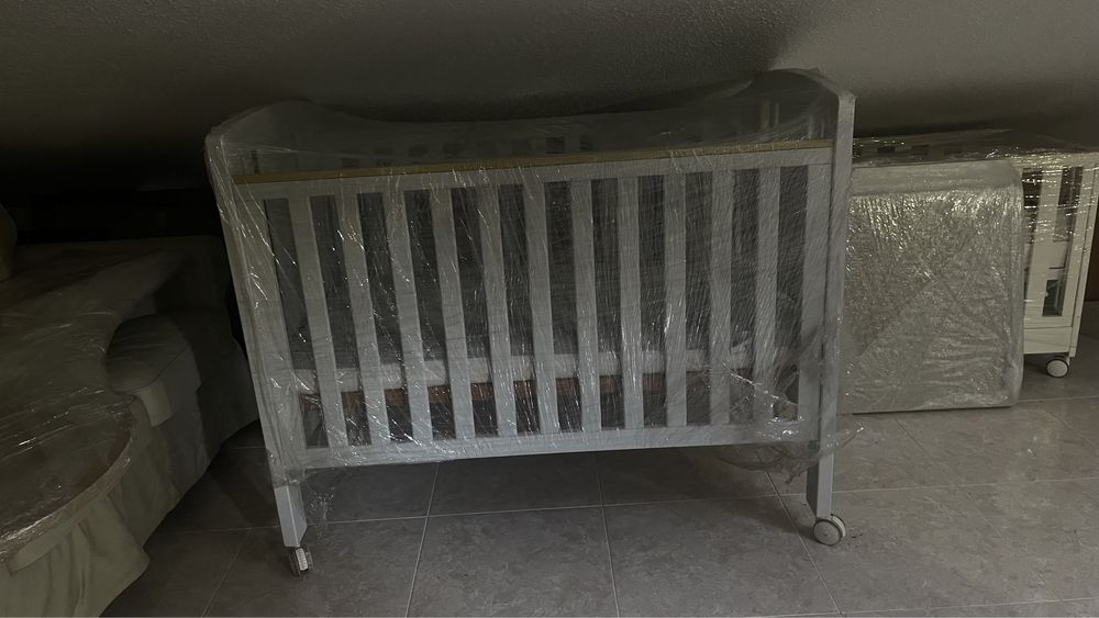 Berço bebé da Trama + colchão