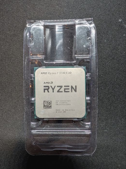 Processador 5700 x3d 8 nucleos / 16 Threads Quase novo