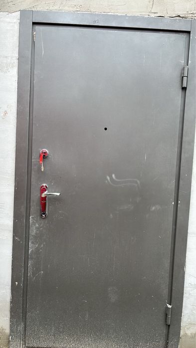 Металеві двері бу заводські