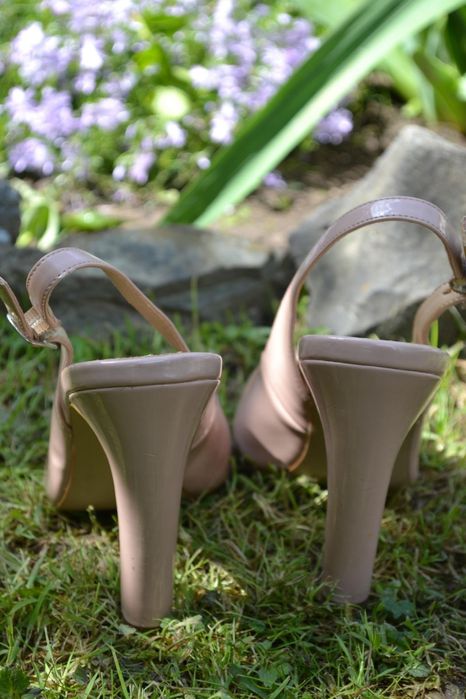 Туфлі,каблуки в пудровому кольрі