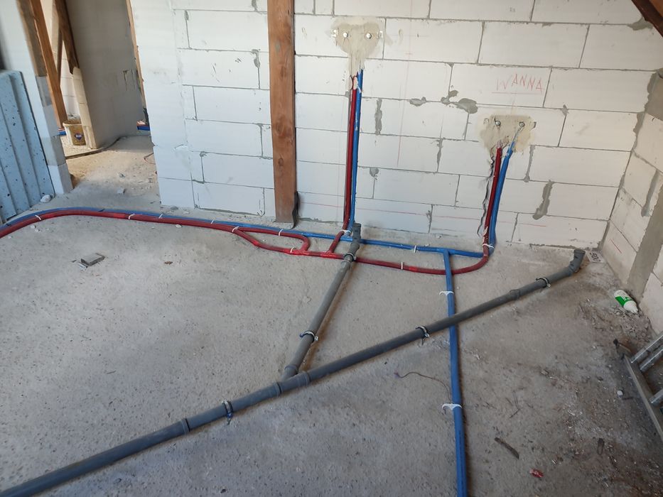 Hydraulik, usługi hydrauliczne