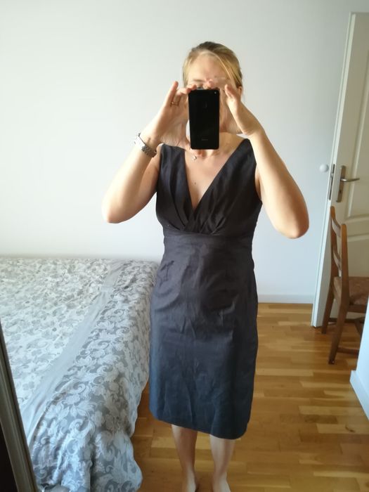 Sukienka Quiosque ołówkowa biurowa szara antracyt