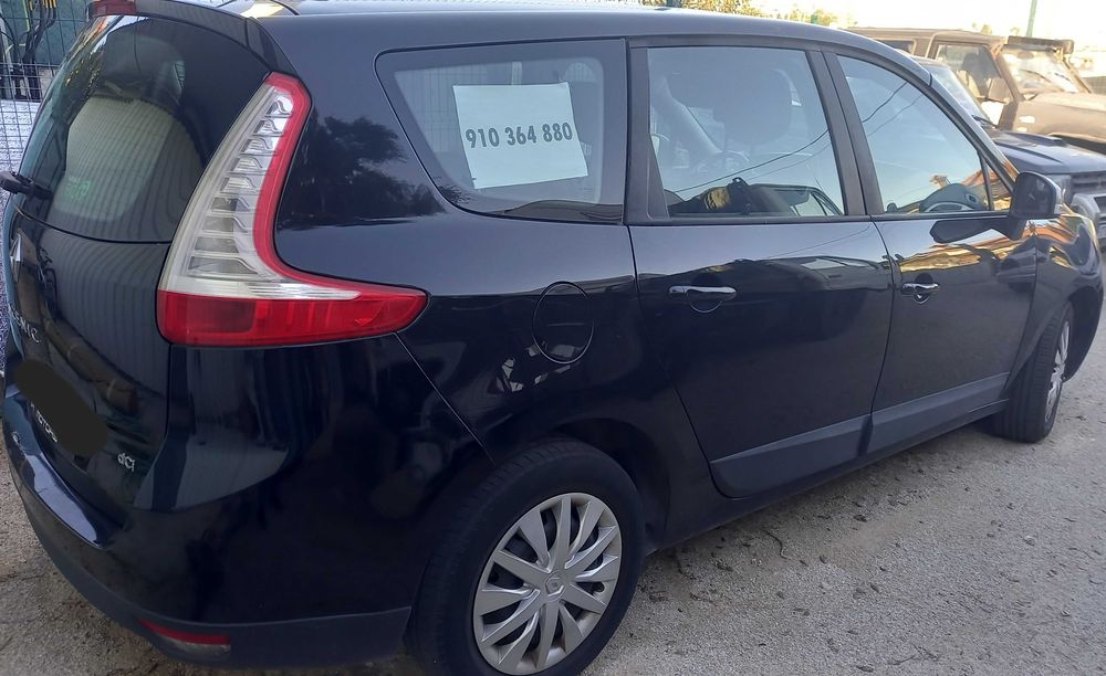 RENAULT Grand Scenic