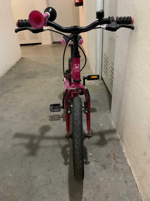 Bicicleta criança rapariga