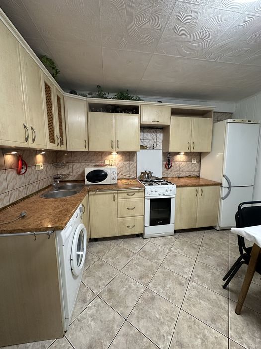 Оренда 2 кім квартири + кухня стуліо. Привокзальна