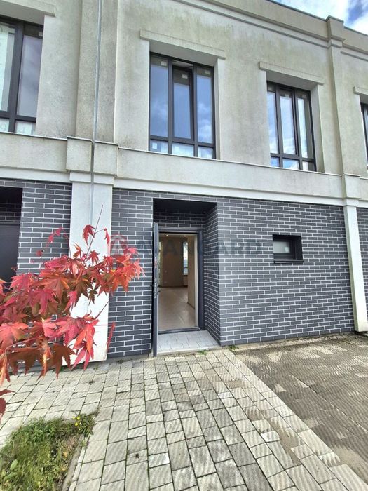 Таунхаус з ремонтом, с.Нові Петрівці, Київська обл.