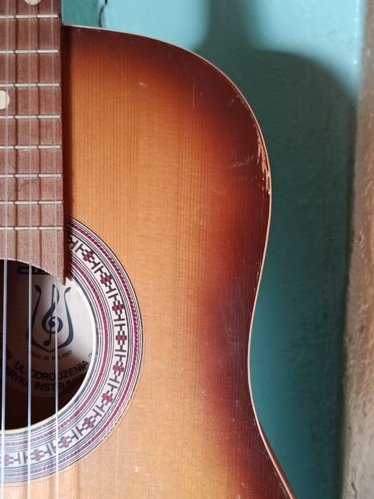 Gitara akustyczna