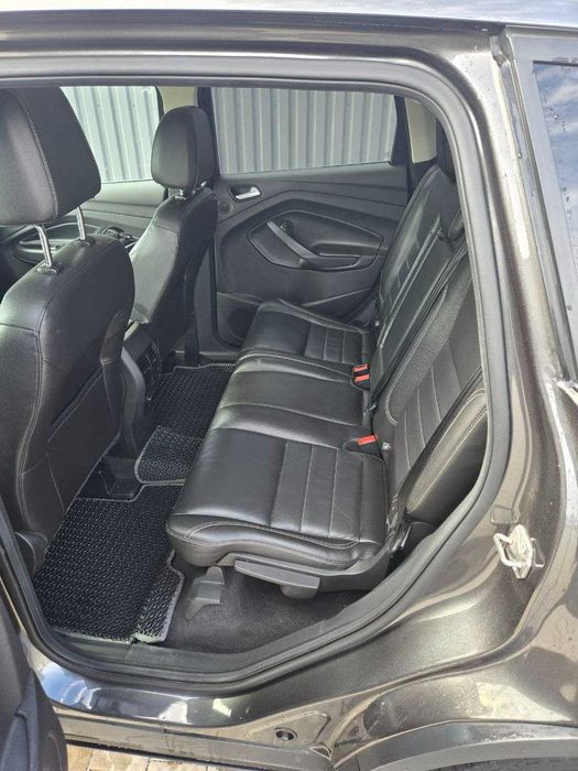 Продам Ford Escape Titanium 2.0 EcoBoost (2015)
