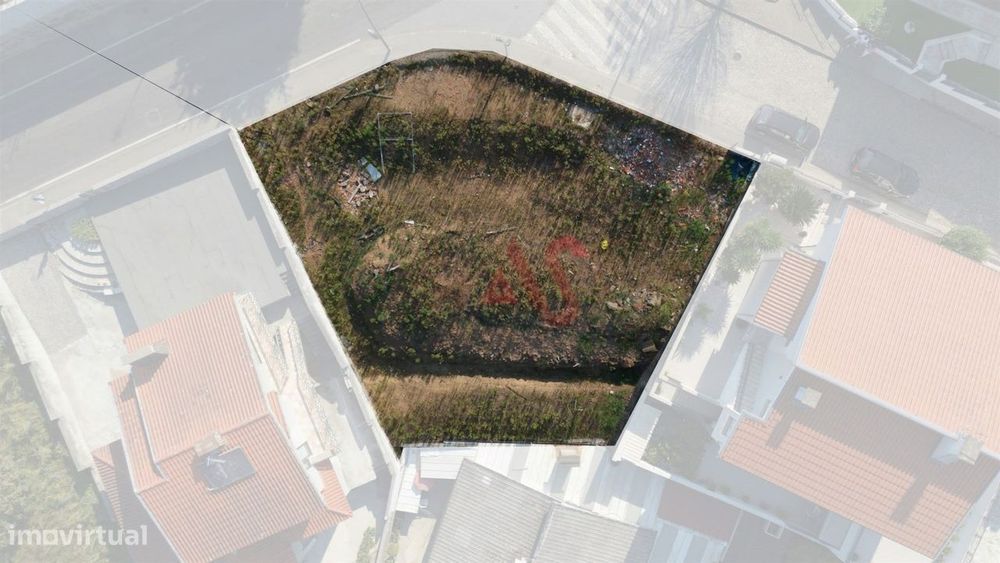 Terreno de 500 m² para construção com projeto aprovado em Margaride, F