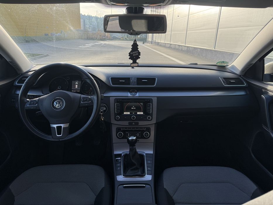 Volkswagen Passat B7 2.0 TDI.