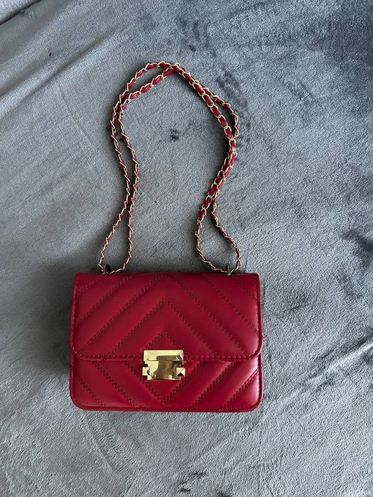Червона міні сумка