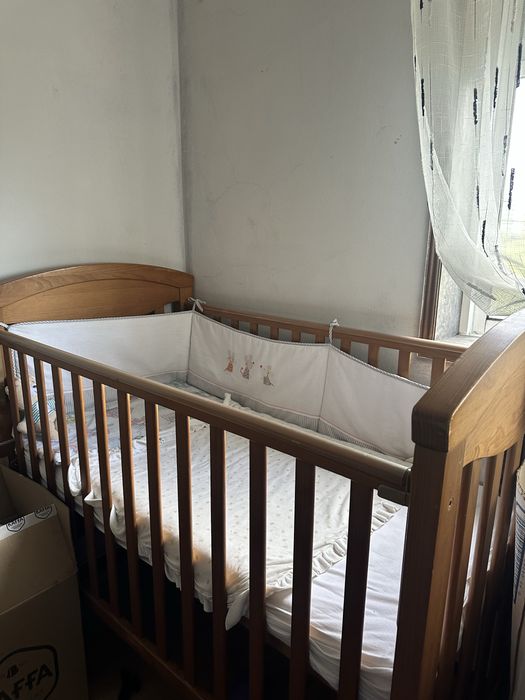Cama de grades para bebe dormir