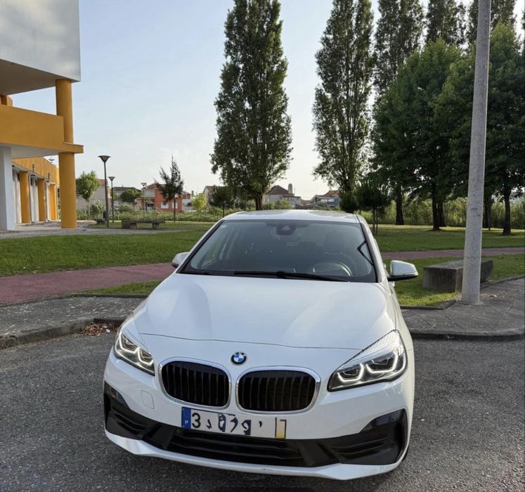 BMW 225 xe hibrida