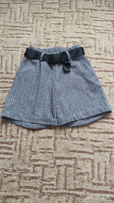 Продам шерты для девочки.