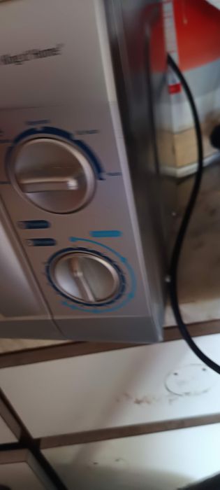 Microondas  metalizado