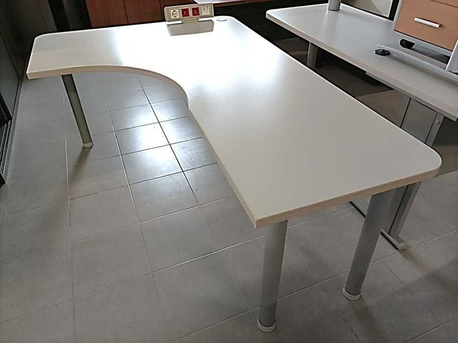 Secretárias Escritório Operativas e Postos Curvos - Diversos modelos