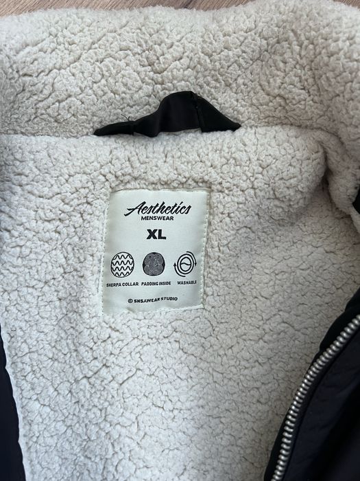 Чоловічий бомбер Sinsay з хутром шерпа, чорний