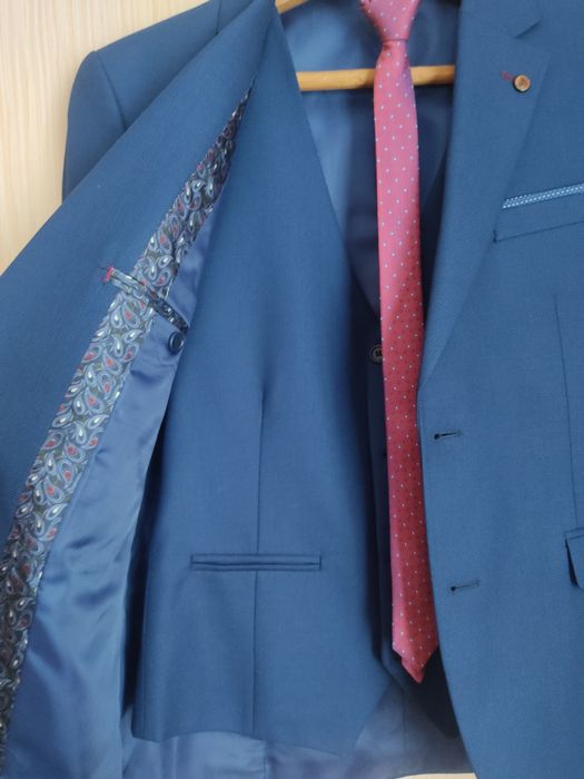 Продам чоловічий костюм