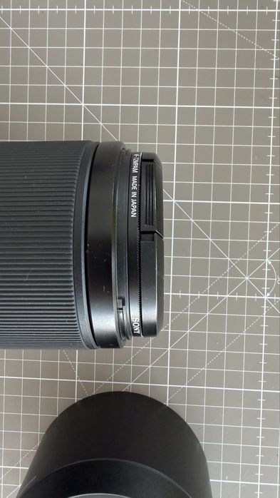 Objetiva Sony FE 70-300mm f/4.5-5.6 G OSS (SEL70300G) - Impecável