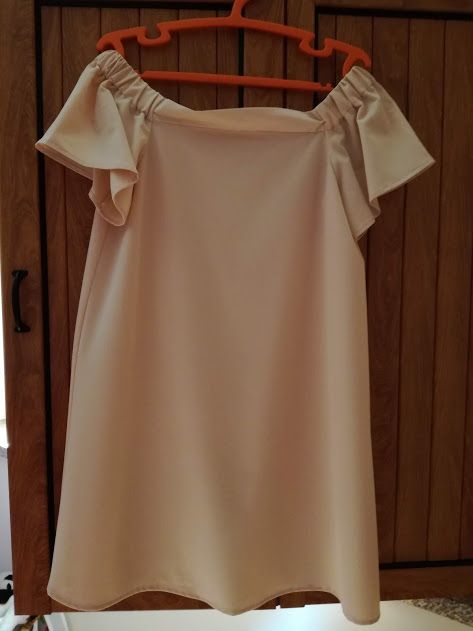 Vestido Ombros à Mostra, L