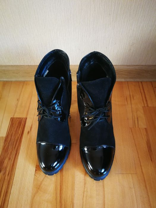 Нові ботінки, ботильйони шкіра 40р.