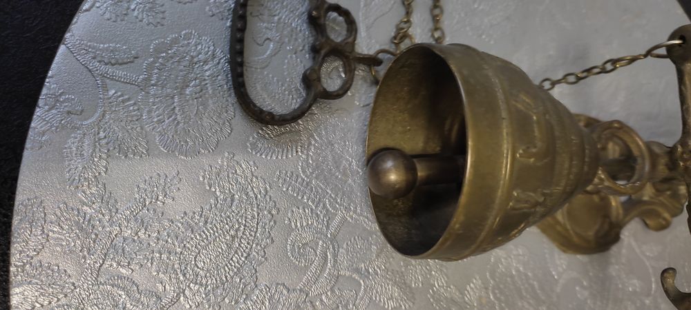 Stary dzwonek do drzwi, na ganek itd