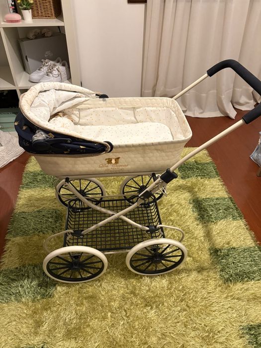 Carrinho de  passeio de bonecas