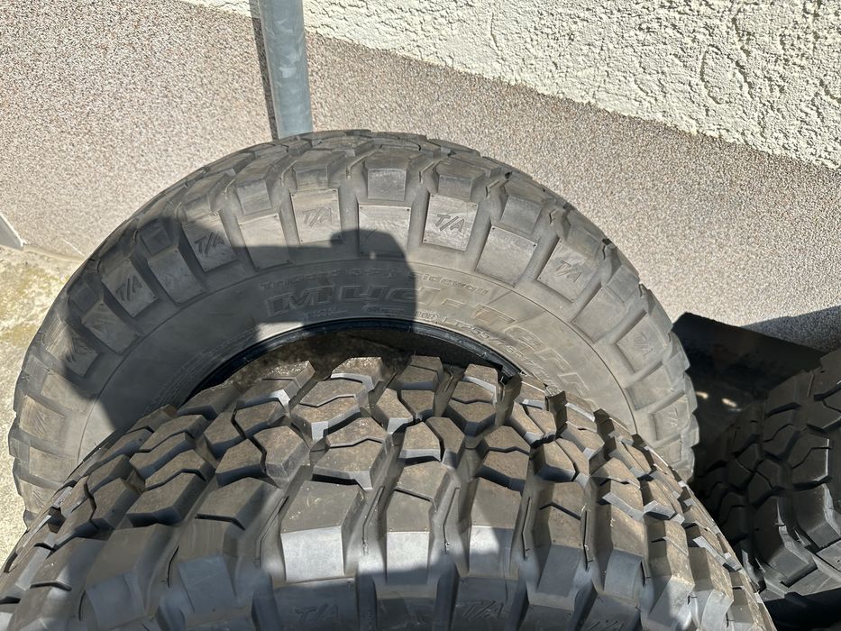 Продам BF Goodrich Mud-terrain LT255/75.R17