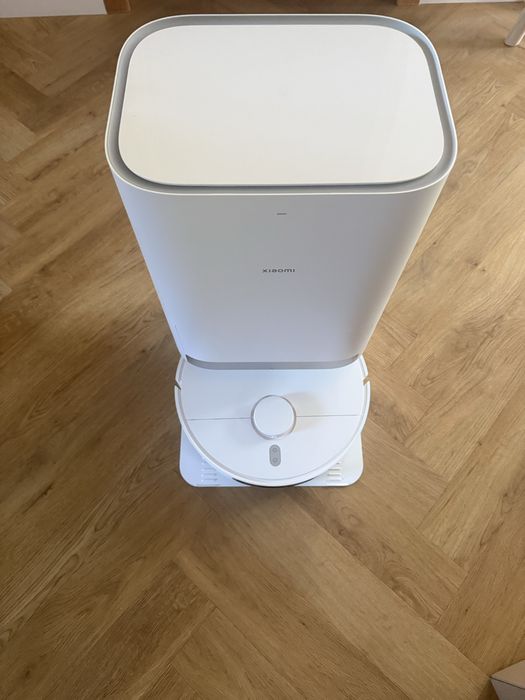 Robot sprzątający xiaomi vacum 20+ wraz ze stacją ładującą