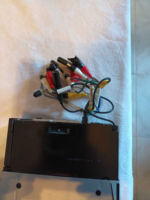 Rádio JVC Exad KD-AVX1