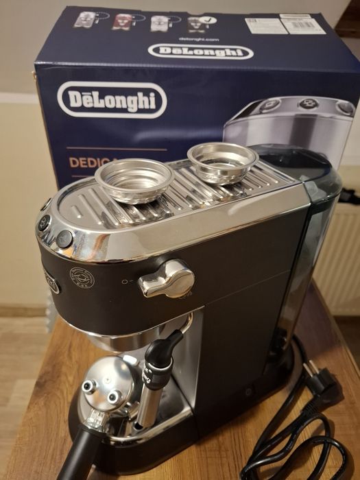 Ekspres Delonghi EC 685.BK