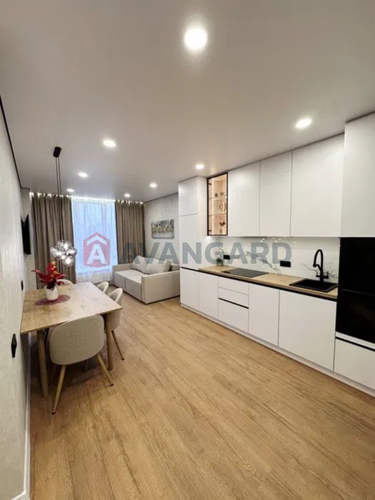 Варшавський-2 -«заїжджай і живи»,  1кімн квартира.