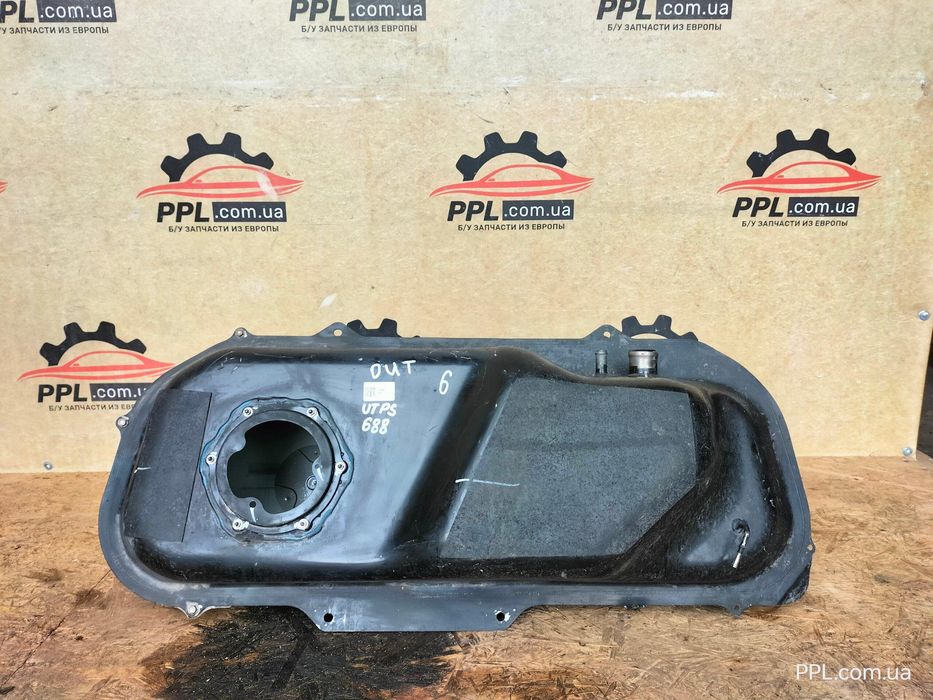 Mitsubishi Outlander III PHEV 15- бак топливный бензобак