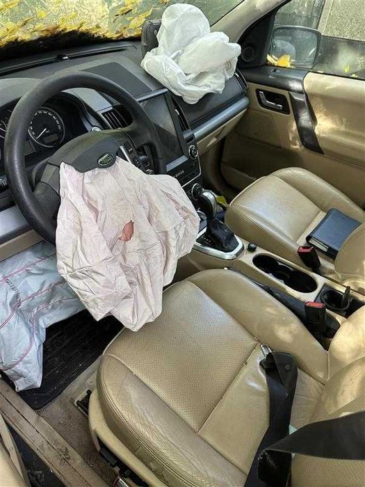 Land Rover Freelander 2 Bancos bege com TV e forras portas 450€
