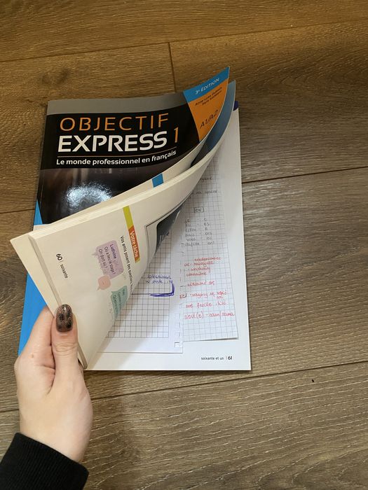 Podrecznik do francuskiego objectif express 1 plus notatki (uek)