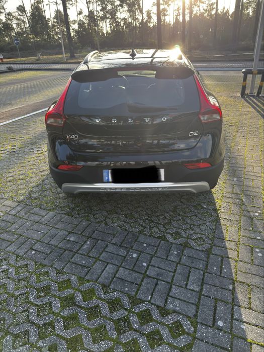 Volvo v40 122milkm
