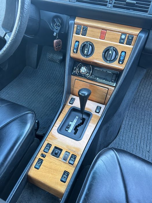 Mercedes-benz W124 coupe