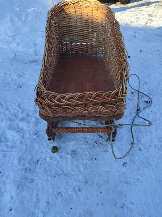 Санки из лозы.на ходу.