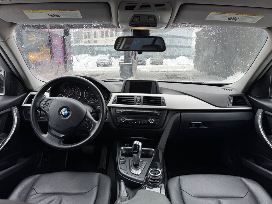 Продам BMW 320i f30